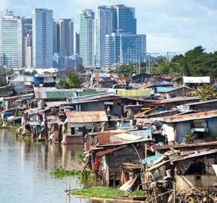 60% Warga Indonesia Terjebak Kemiskinan: Ahli Ungkap Kesalahan dalam Interpretasi Data Bank Dunia