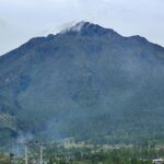 Api Misterius di Pulau Bacan Terbongkar: Ini Penjelasan Geologisnya!